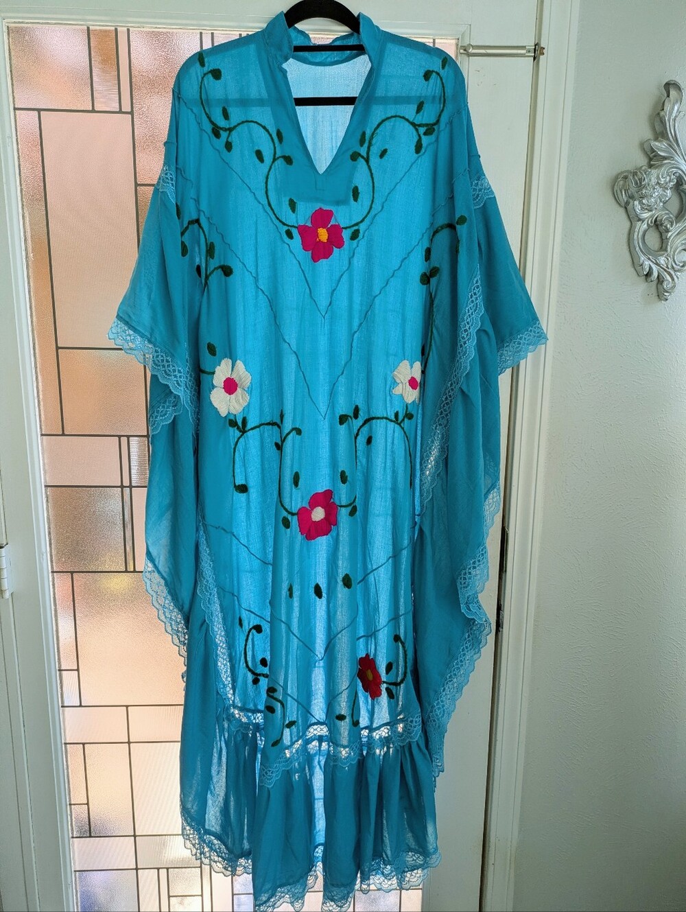 Traditional Style Mexican Floral Folkloric Dress, Embroidered Lace Kaftan